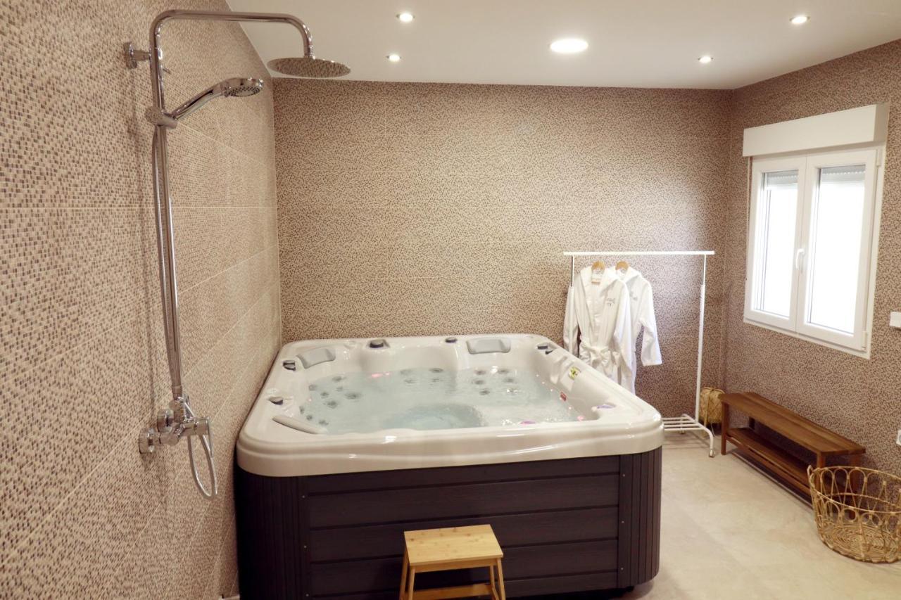 Casa Rural Ideal Para Escapadas Con Barbacoa Y Spa Tinarejos Exteriör bild