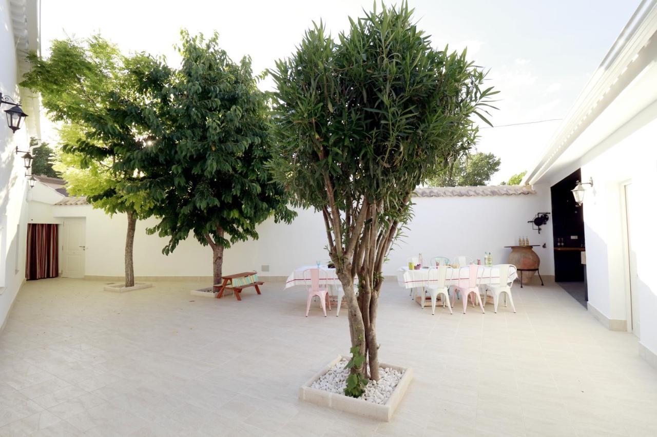 Casa Rural Ideal Para Escapadas Con Barbacoa Y Spa Tinarejos Exteriör bild